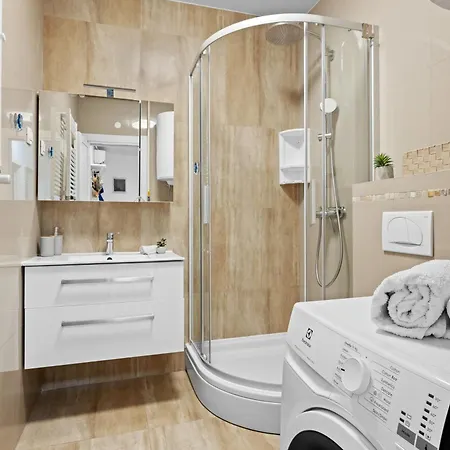 New Modern Elen In For 4 Persons - Center *